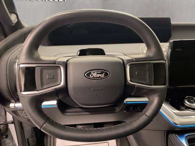 Used 2026 Ford Expedition Platinum w/ Stealth Appearance Package AWD/4WD image 29