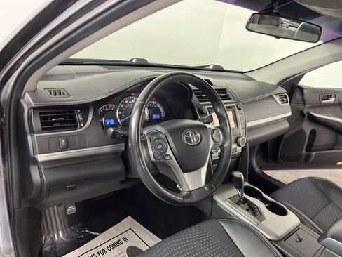 Used 2012 Toyota Camry SE image 19