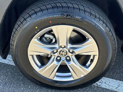 Used 2023 Toyota RAV4 XLE image 29