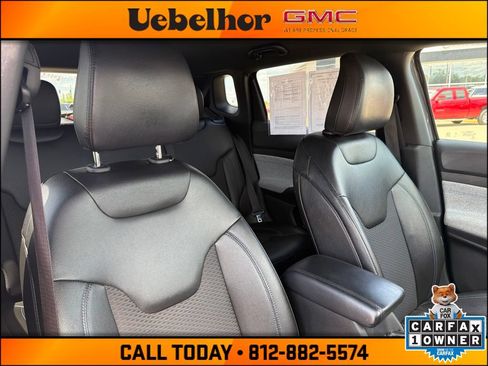 Used 2024 Jeep Compass Latitude AWD/4WD image 4