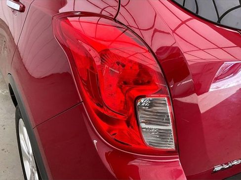 Used 2015 Buick Encore Leather image 26