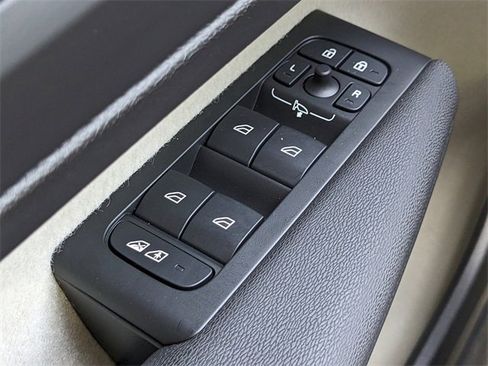 New 2025 Volvo XC40 B5 Ultra image 27