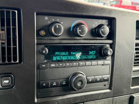 Used 2022 GMC Savana 2500 w/ Driver Convenience Package image 23