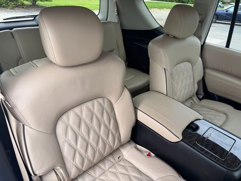 Used 2024 Nissan Armada Platinum w/ Captain's Chairs Package image 30