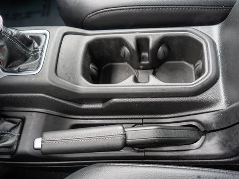 Used 2024 Jeep Gladiator Sport w/ Premium Package image 31