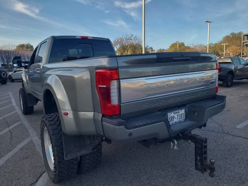 Used 2019 Ford F450 Platinum w/ Platinum Ultimate Package image 4