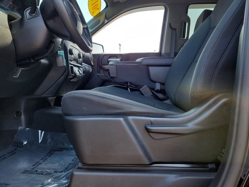 Used 2019 Chevrolet Silverado 1500 Custom image 16