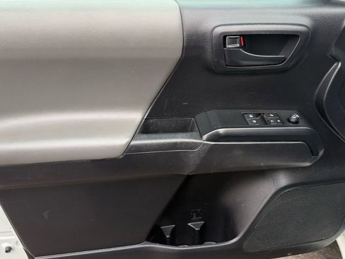 Used 2020 Toyota Tacoma SR image 26