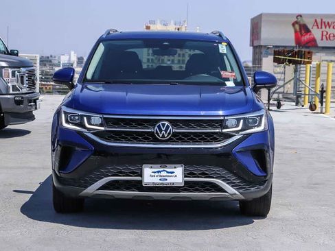 Used 2022 Volkswagen Taos SEL AWD/4WD image 2