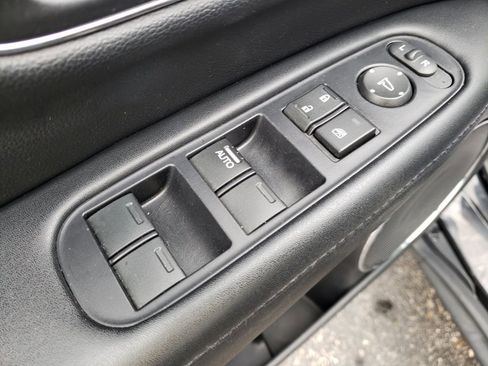 Used 2018 Honda HR-V EX-L image 16