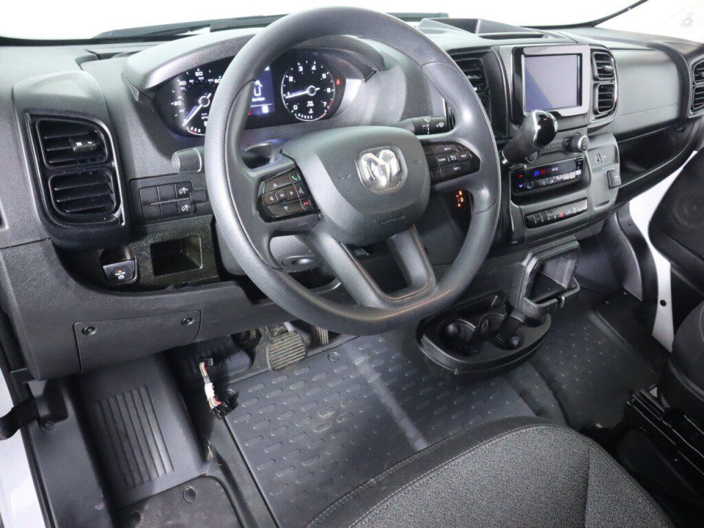 Used 2023 RAM ProMaster 2500 FWD image 9