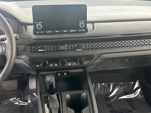 Used 2024 Honda Accord EX image 18