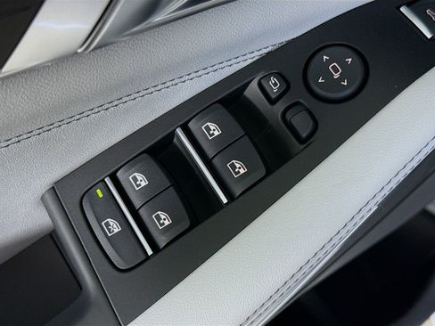 New 2026 BMW X5 xDrive50e w/ Premium Package image 18