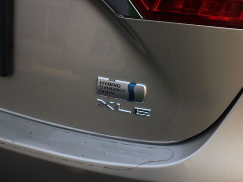 Used 2013 Toyota Avalon XLE Touring FWD image 10