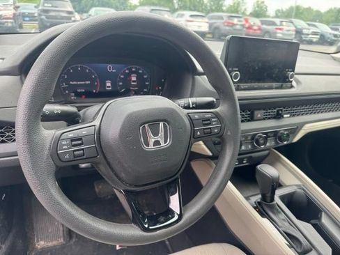 Used 2024 Honda Accord EX image 11