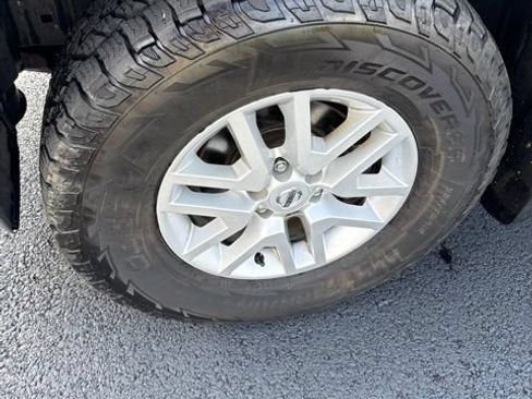 Used 2021 Nissan Frontier SV AWD/4WD image 9