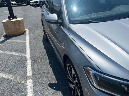 Used 2021 Volkswagen Jetta GLI FWD image 2