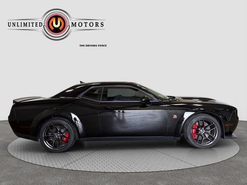 Used 2022 Dodge Challenger R/T Scat Pack RWD image 14
