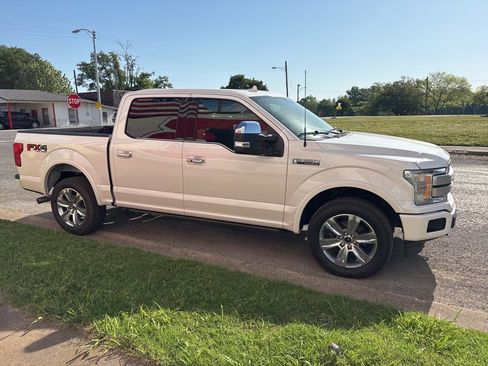 Used 2018 Ford F150 Platinum w/ Equipment Group 701A Luxury image 7