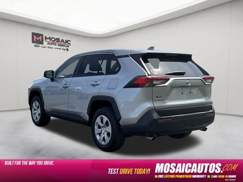 Used 2024 Toyota RAV4 LE AWD/4WD image 5