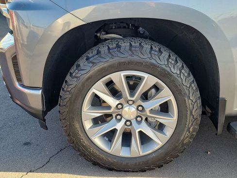 Used 2019 Chevrolet Silverado 1500 High Country w/ Technology Package image 33