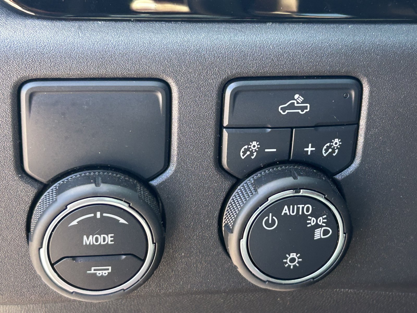 Certified 2024 Chevrolet Silverado 1500 LT RWD image 17