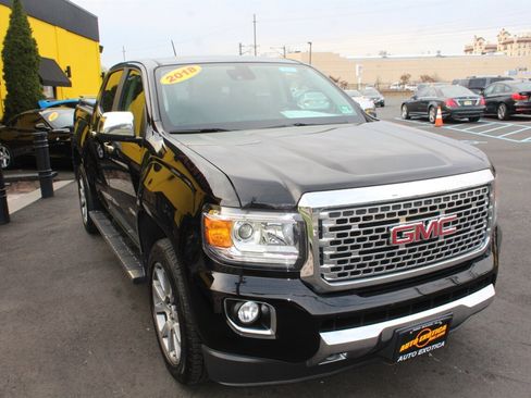 Used 2018 GMC Canyon Denali w/ LPO, Gearon Bar Package image 4
