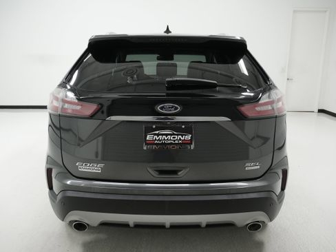 Used 2020 Ford Edge SEL w/ Convenience Package image 4