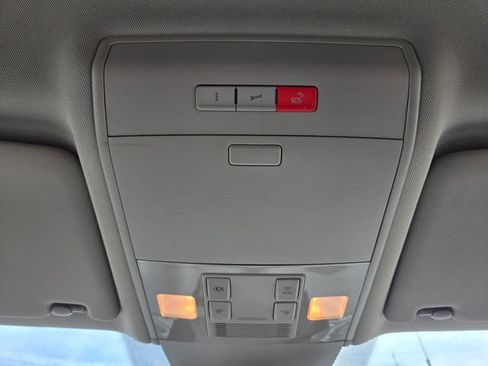 Used 2019 Volkswagen Atlas SE FWD image 23