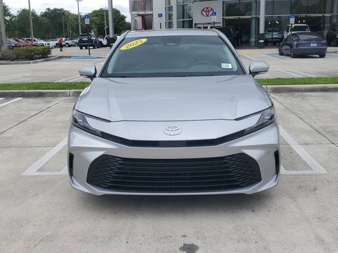 Certified 2025 Toyota Camry LE w/ Convenience Package FWD image 8