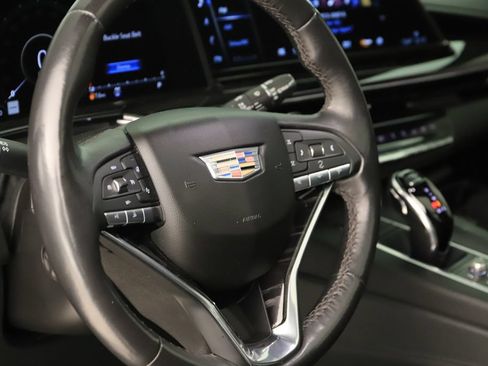 Used 2022 Cadillac Escalade Sport w/ LPO, ONYX Package AWD/4WD image 16