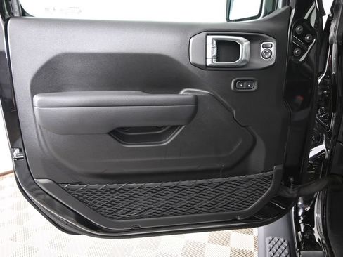 Used 2026 Jeep Gladiator Sport AWD/4WD image 18