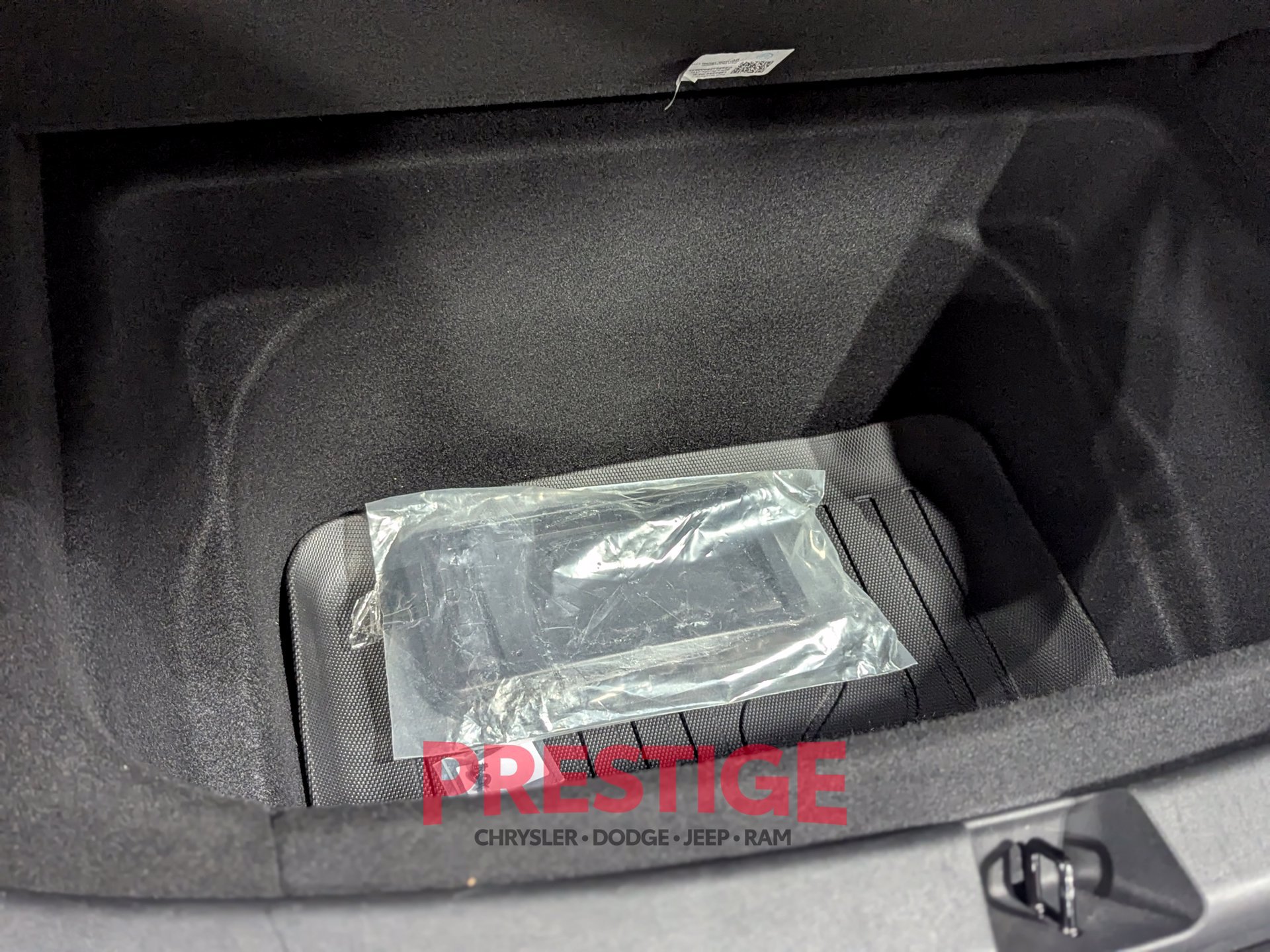 Used 2023 Tesla Model Y Performance AWD/4WD image 10