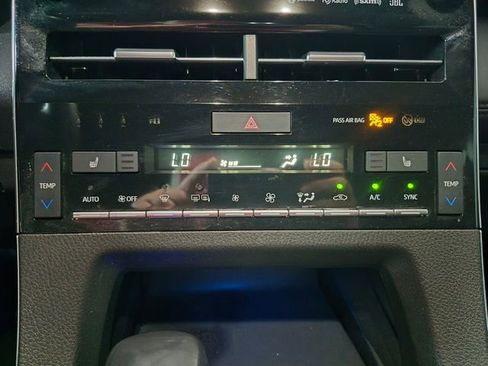 Certified 2021 Toyota Avalon XSE w/ Carpet Mat Package (TMS) FWD image 26