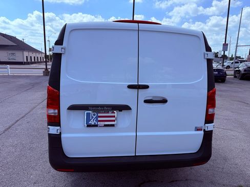 Used 2022 Mercedes-Benz Metris image 26