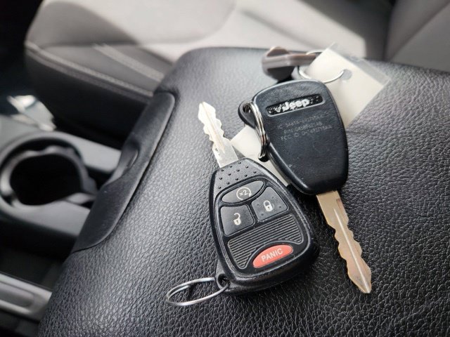 Used 2018 Jeep Wrangler Unlimited Sahara AWD/4WD image 40