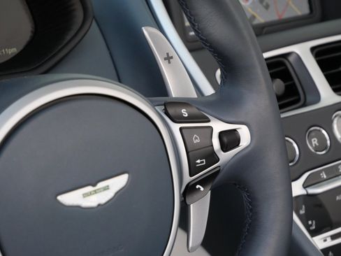 Used 2023 Aston Martin DB11 Volante image 18