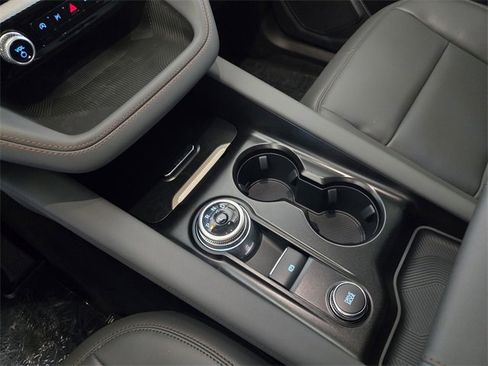 New 2025 Ford Explorer Active w/ Active Comfort Package image 16