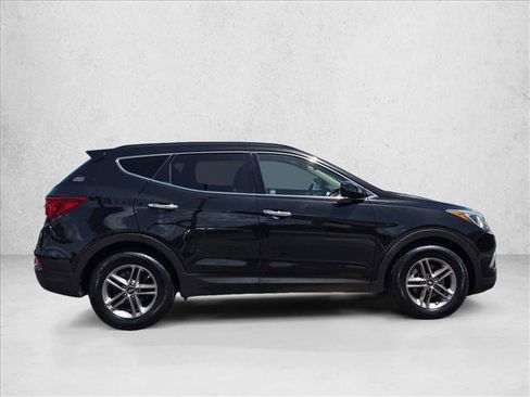 Used 2017 Hyundai Santa Fe Sport FWD image 4