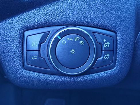 Used 2019 Ford Escape SEL image 18