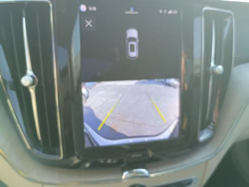 Used 2023 Volvo XC60 T8 Ultimate AWD/4WD image 9