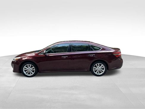 Used 2015 Toyota Avalon XLE Premium FWD image 2