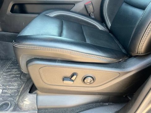 Used 2023 RAM 1500 Laramie AWD/4WD image 16