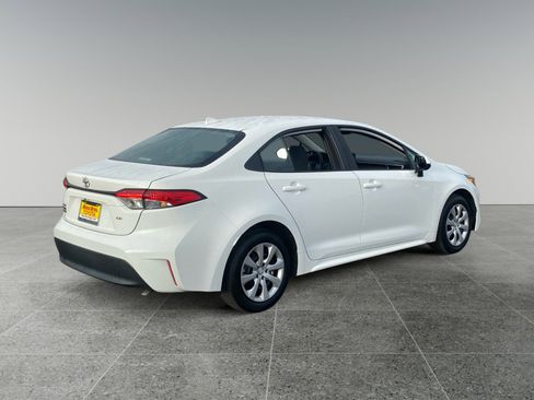 Used 2023 Toyota Corolla LE image 5