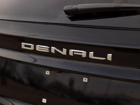 Used 2024 GMC Acadia Denali w/ Super Cruise Package image 43