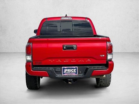 Used 2022 Toyota Tacoma TRD Sport w/ Technology Package AWD/4WD image 4