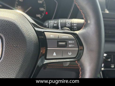 Used 2025 Honda Pilot TrailSport image 26