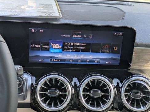 New 2026 Mercedes-Benz GLB 250 4MATIC image 21