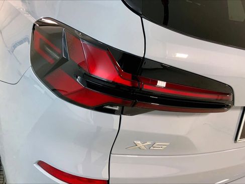 New 2026 BMW X5 xDrive40i w/ M Sport Package image 14