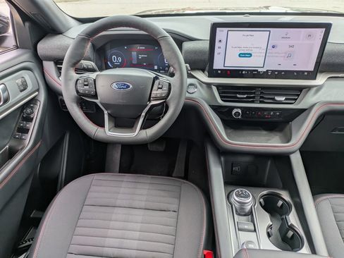 New 2026 Ford Explorer ST-Line w/ ST-Line Street Pack RWD image 18